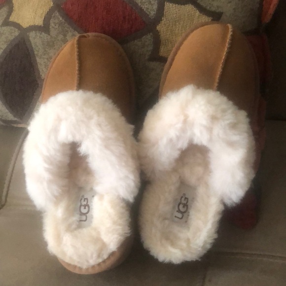 🥶BRAND NEW UGG COQUETTE SLIPPER🥶 - Picture 2 of 8